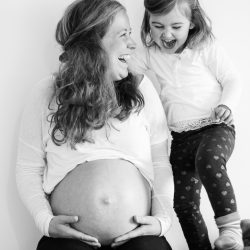 Schwangerschaftsfotografie, Babybauchshooting, Outdoor Shooting, Fotograf Aschaffenburg